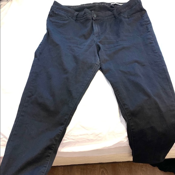 Black Super Skinny Jeans - Picture 1 of 3